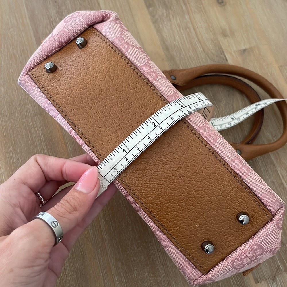 GUCCI VINTAGE MINI PURSE - Picture 7 of 7